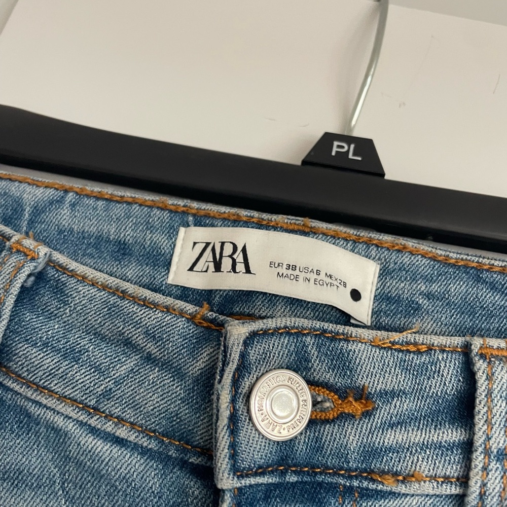 Zara Jeans - Picture 2 of 3